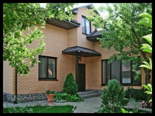 Rent out house. Киев, Садовая — photo 1