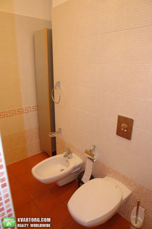 Rent out 4-room apartment. Киев,  Павловская — photo 10