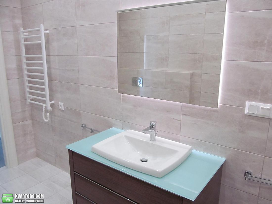 Rent out 3-room apartment. Киев,  Кловский спуск — photo 8