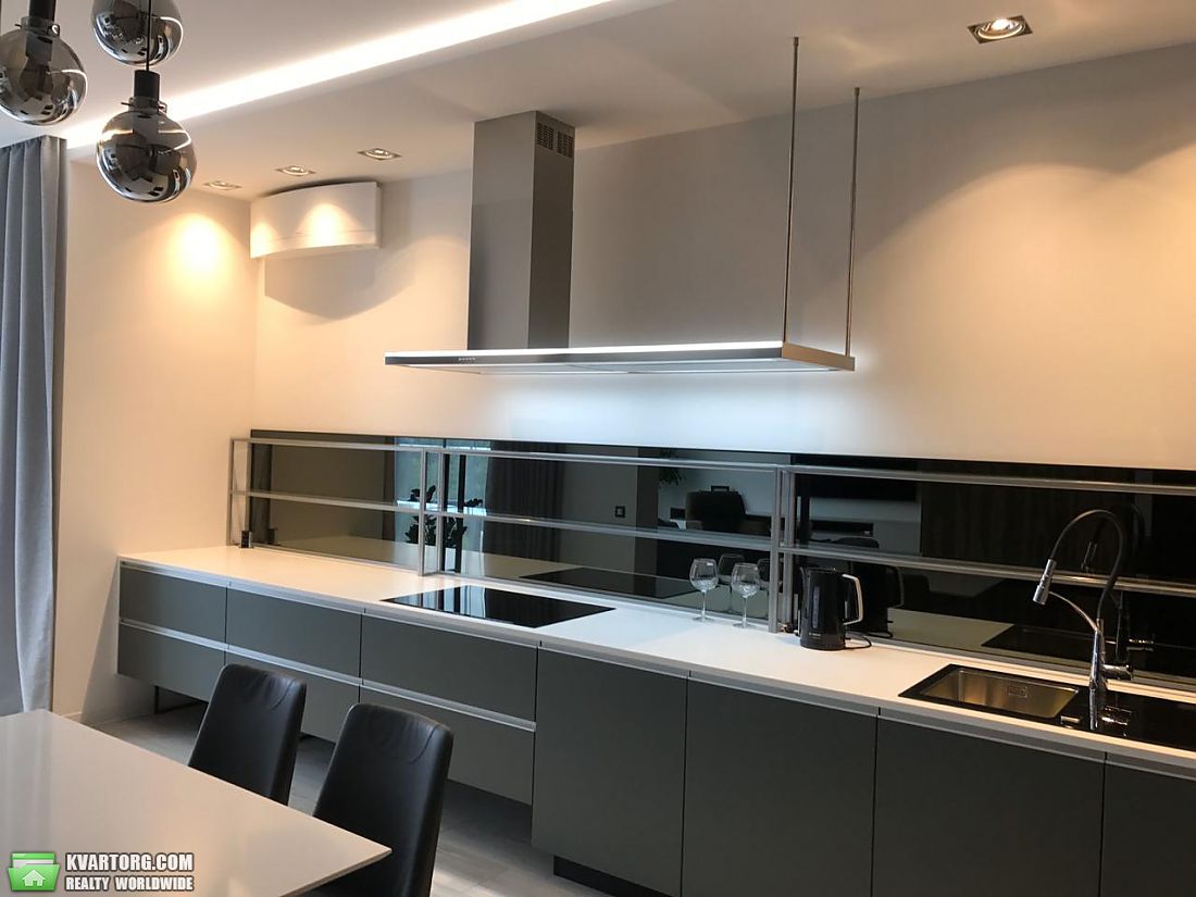 Rent out 3-room apartment. Киев, Болсуновская — photo 1