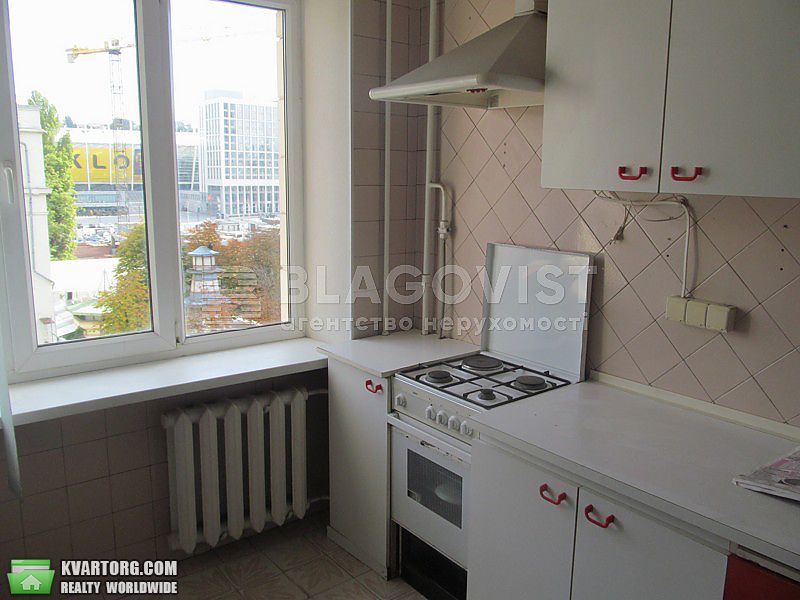 Rent out 2-room apartment. Киев,  Большая Васильковская — photo 3