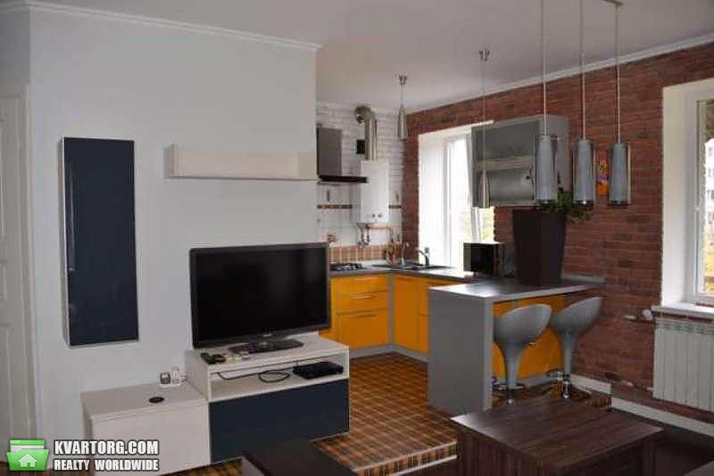 Rent out 2-room apartment. Киев,  Большая Китаевская — photo 1