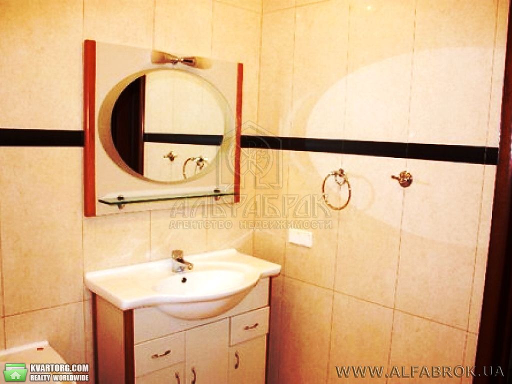 Rent out 3-room apartment. Киев,  Тимофеевой Гали — photo 3