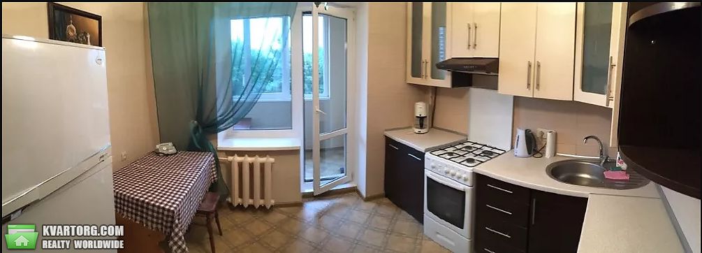 Rent out 4-room apartment. Киев,  Булаховского — photo 1