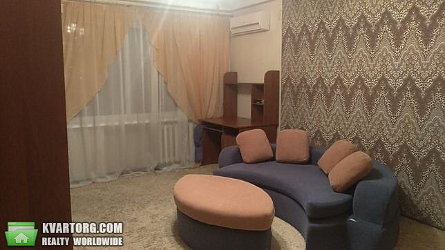 Rent out 1-room apartment. Киев,  Черновола — photo 3