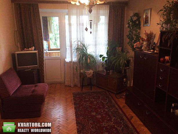 Sell 2-room apartment. Киев,  Салютная — photo 1
