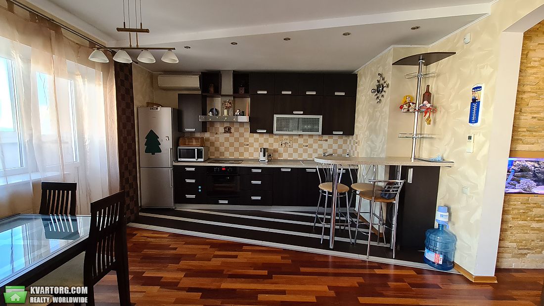 Rent out 2-room apartment. Вишневое, Машиностроителей — photo 1