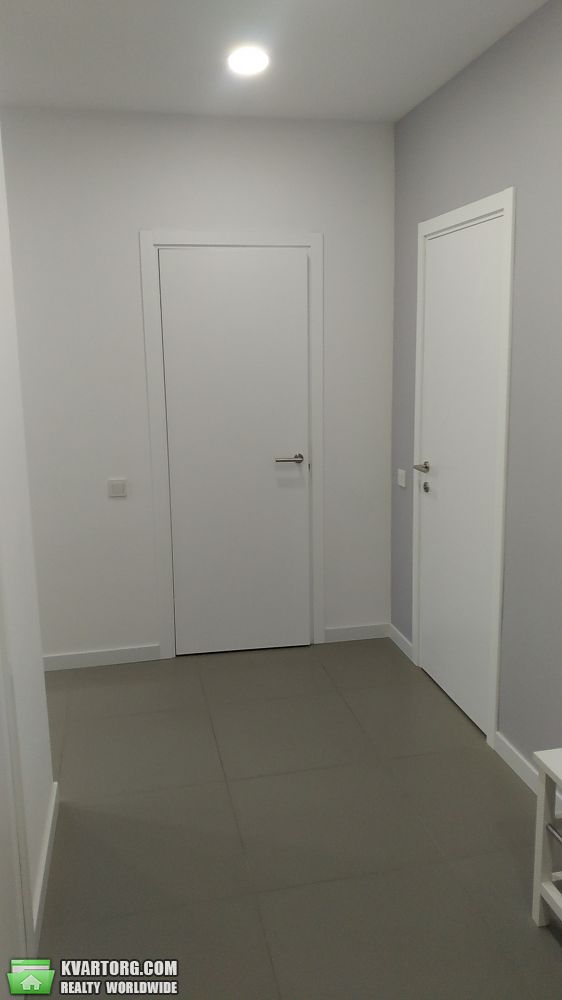 Rent out 2-room apartment. Киев,  Белорусская — photo 5