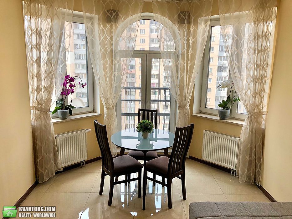 Rent out 3-room apartment. Киев, Полтавская — photo 3