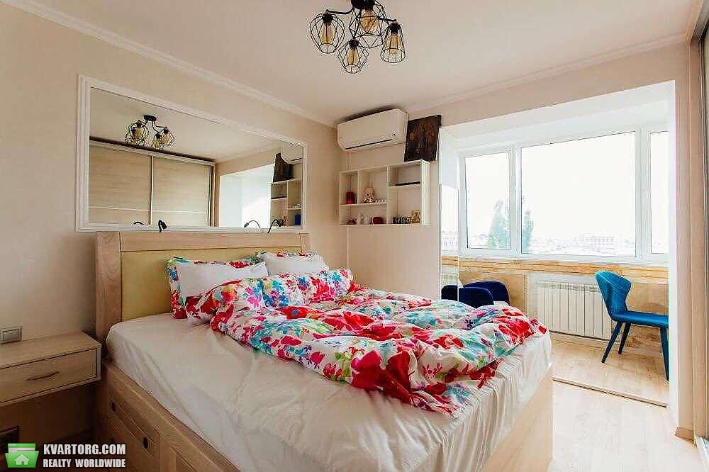 Rent out 3-room apartment. Киев,  Шелковичная — photo 6