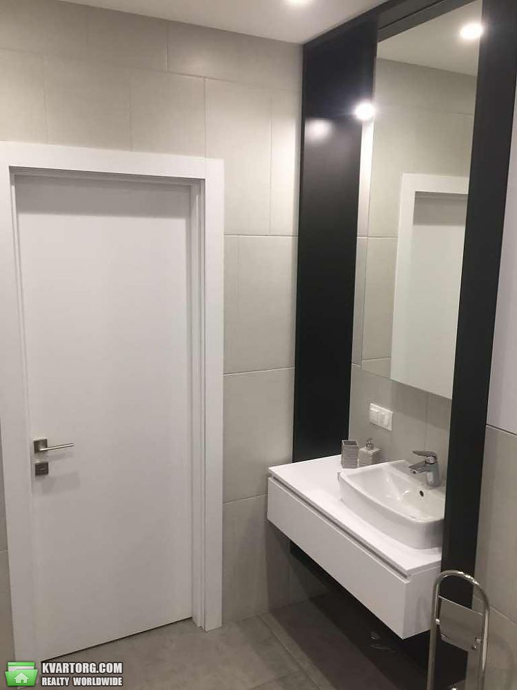 Rent out 2-room apartment. Киев,  Заречная — photo 8