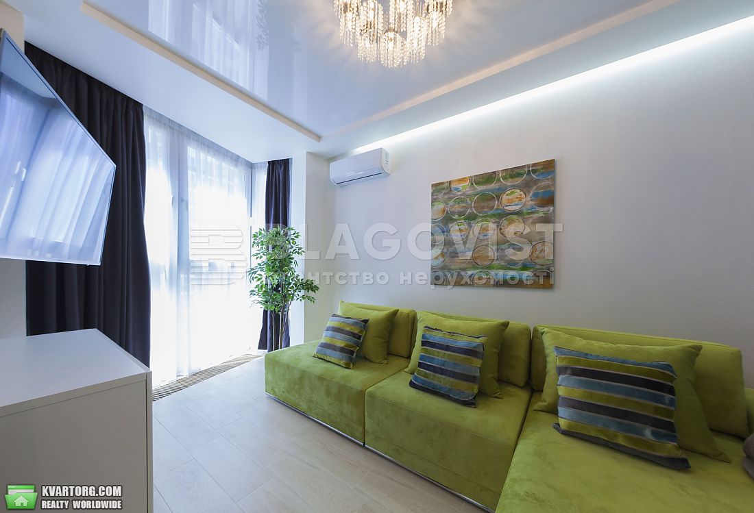 Rent out 2-room apartment. Киев, Драгоманова — photo 9