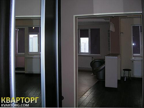 Rent out 2-room apartment. Киев,  Ревуцкого — photo 7