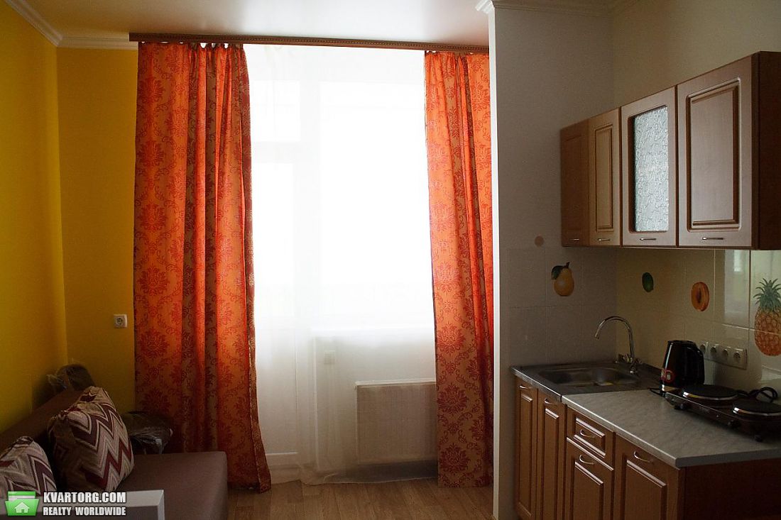 Rent out 1-room apartment. Киев,  Герцена — photo 2