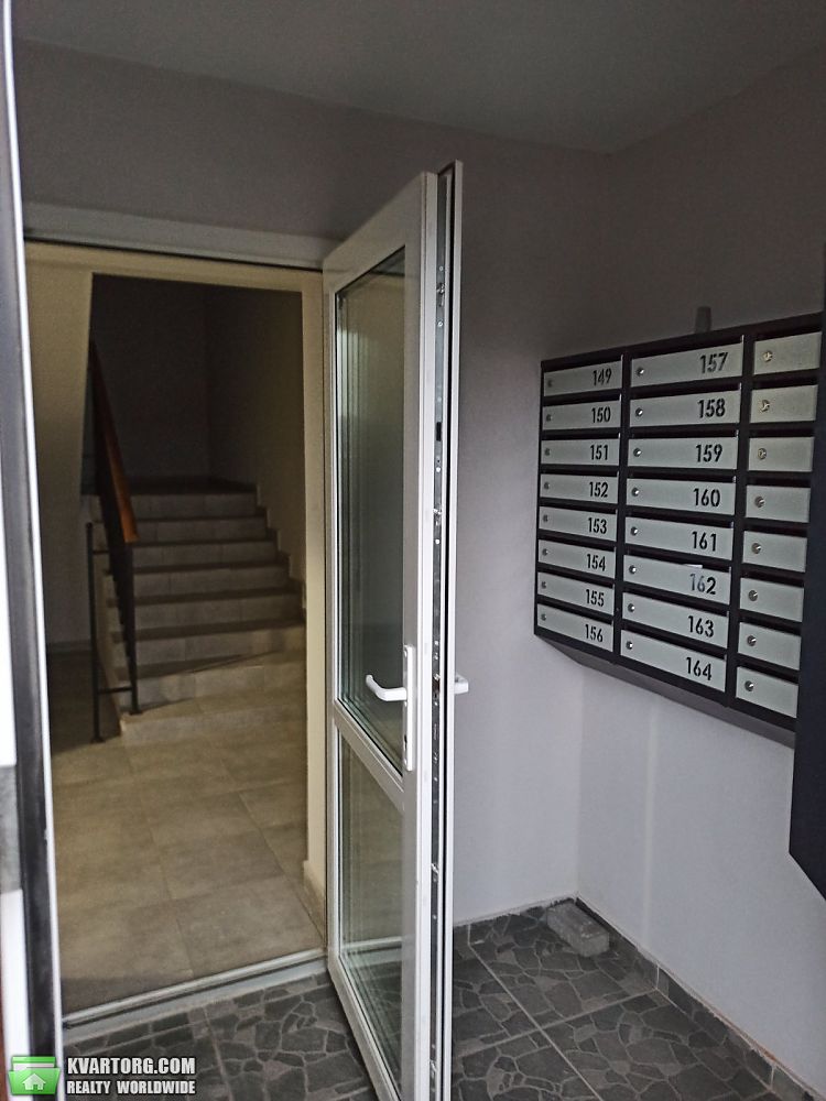 Sell 2-room apartment. Буча,  Амосова — photo 2
