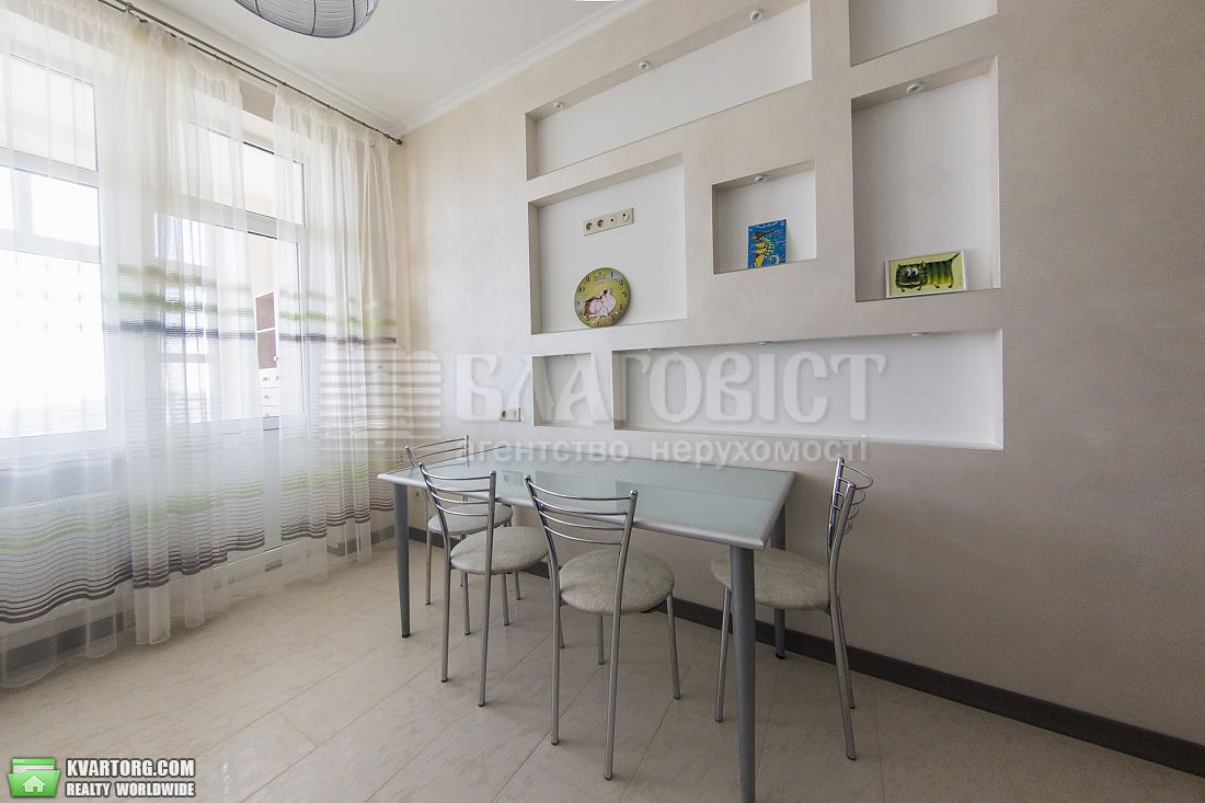 Rent out 2-room apartment. Киев,  Шамрыло — photo 3