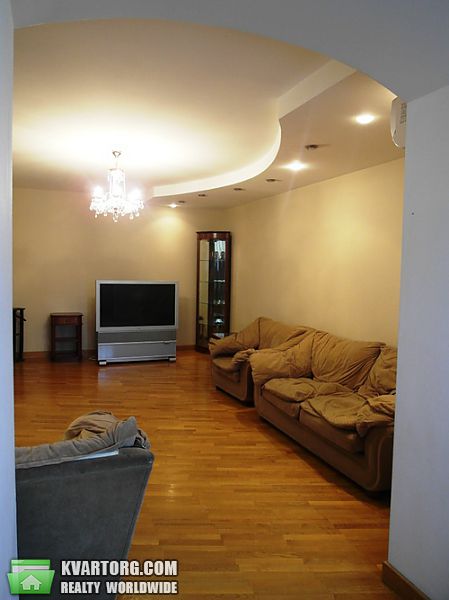 Rent out 3-room apartment. Киев, Тычины пр — photo 8