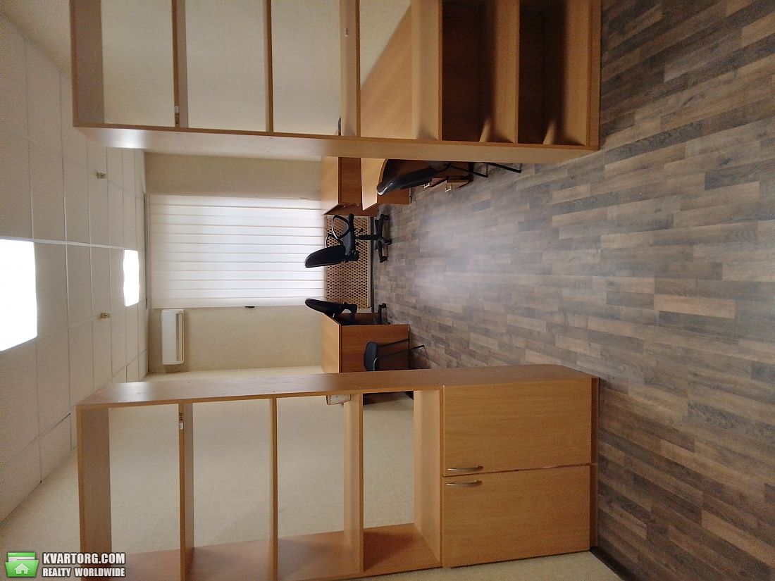 Rent out office. Киев,  Спасская — photo 1