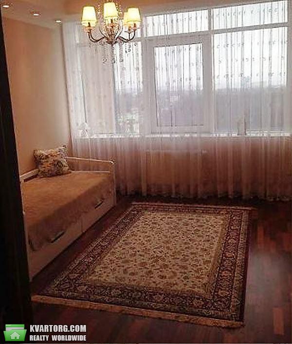 Rent out 3-room apartment. Киев,  Дегтяревская — photo 2