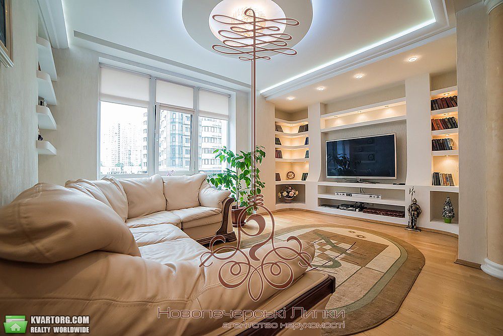 Sell 3-room apartment. Киев,  Драгомирова — photo 1
