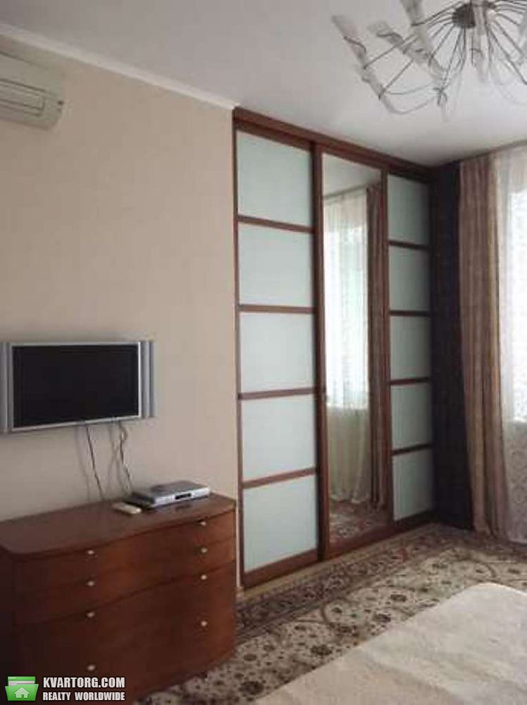 Rent out 3-room apartment. Киев, Провиантская — photo 4