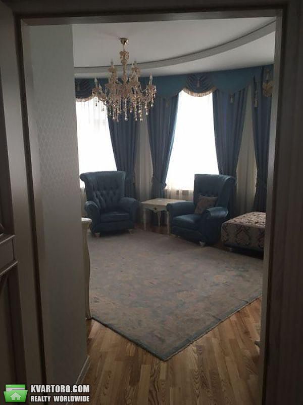 Rent out 3-room apartment. Киев,  Щорса — photo 3