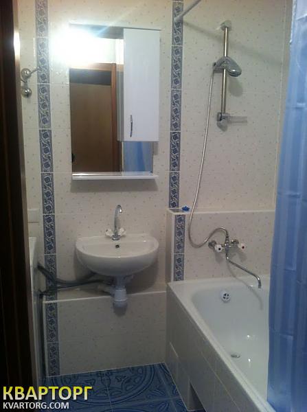 Rent out 2-room apartment. Киев, Белицк — photo 9
