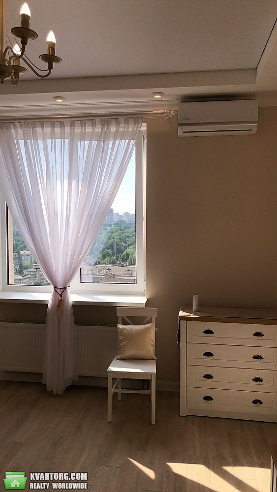Rent out 1-room apartment. Киев, ул. Кирилло-Мефодиевская — photo 5