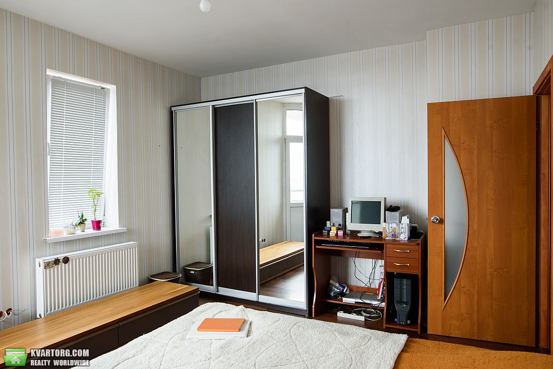 Sell 3-room apartment. Киев,  Петропавловская — photo 4