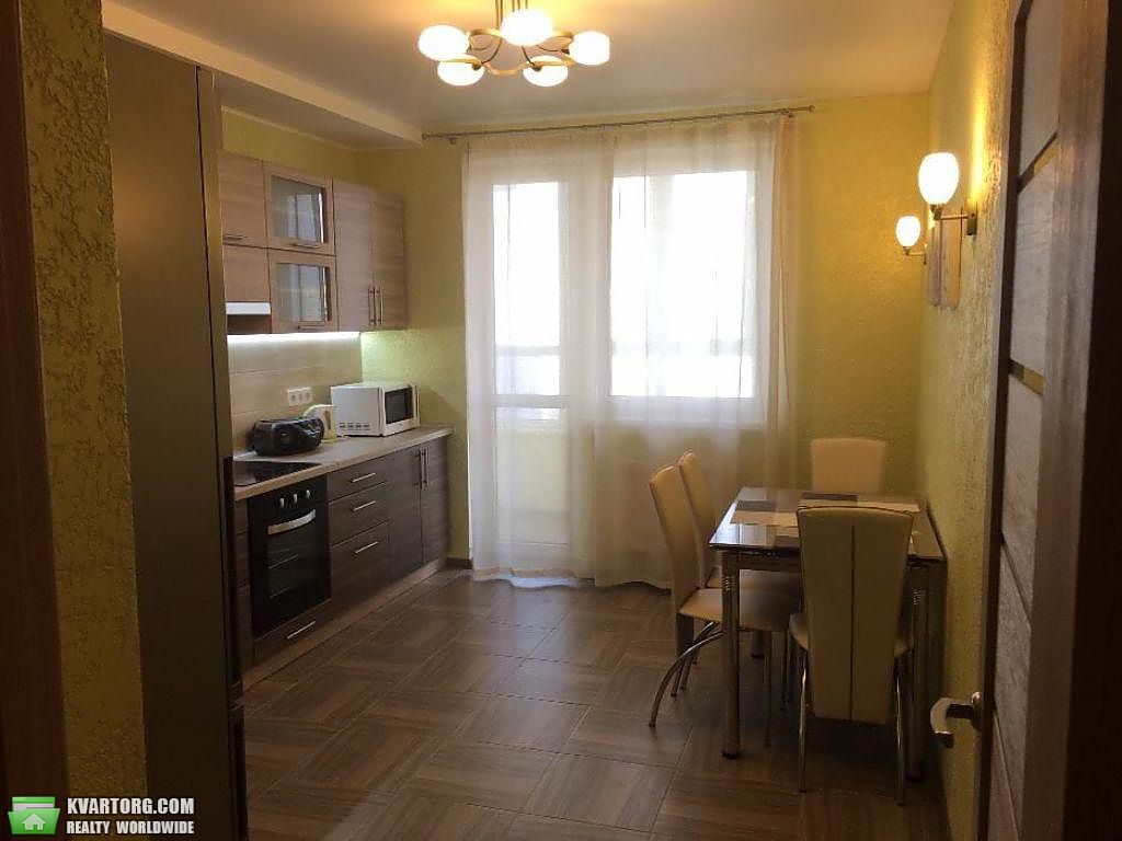 Rent out 2-room apartment. Киев,  Мельникова — photo 8