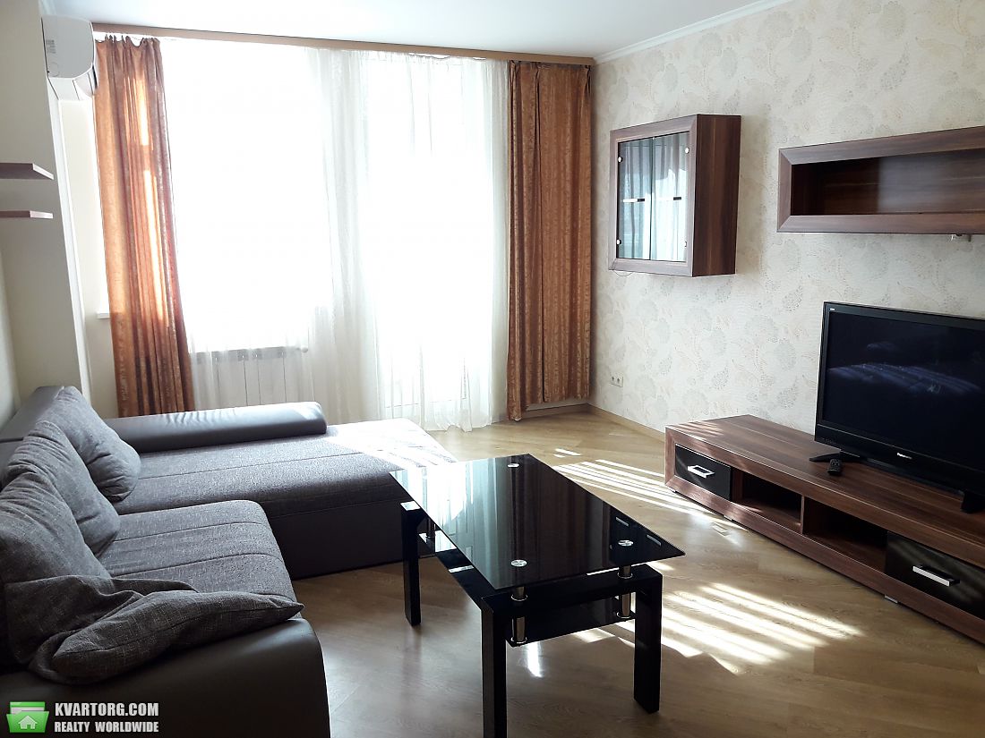Rent out 3-room apartment. Киев,  Эрнста — photo 6