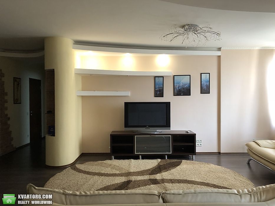 Rent out 3-room apartment. Киев,  Кошица — photo 6