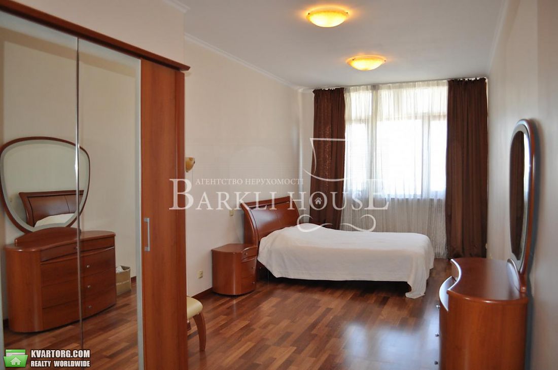 Rent out 4-room apartment. Киев,  Саксаганского — photo 3