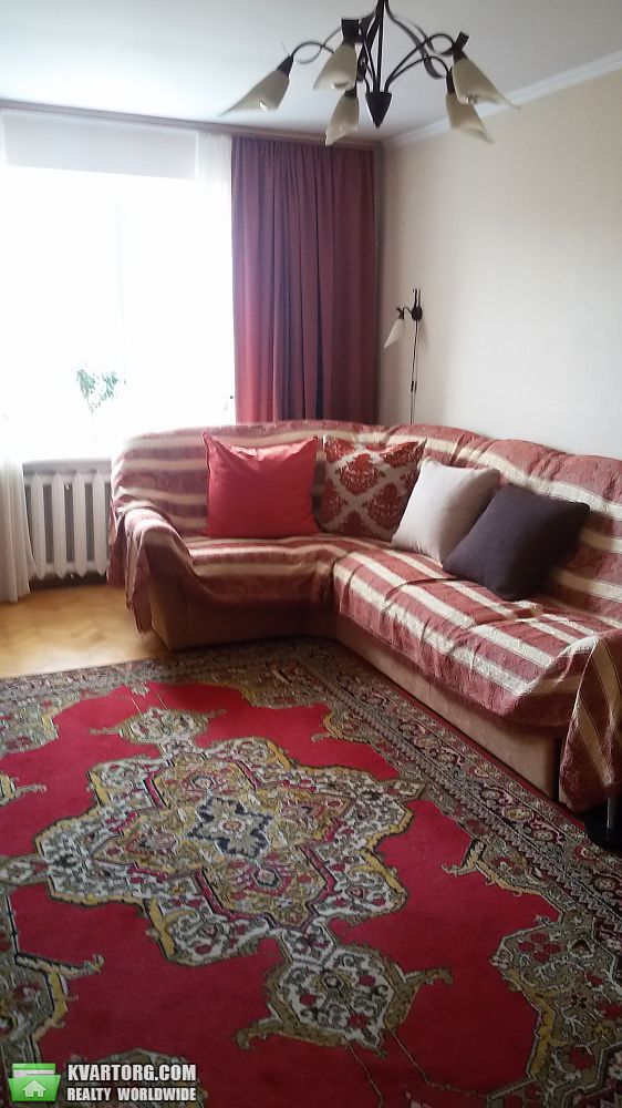 Rent out 3-room apartment. Киев,  Святошинский пер — photo 8