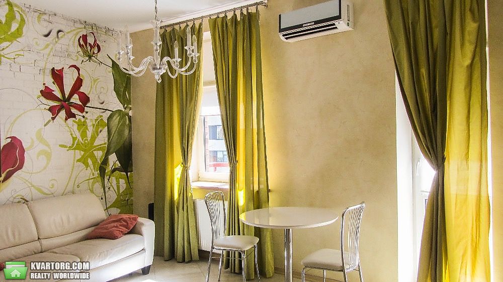 Rent out 2-room apartment. Киев,  Леси Украинки бул — photo 1