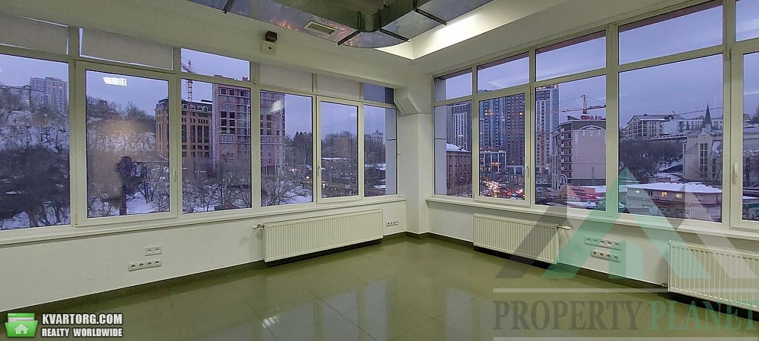 Rent out 4-room apartment. Киев, Верхний Вал — photo 1