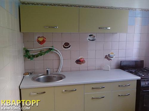 Rent out 2-room apartment. Киев, Искровская — photo 1
