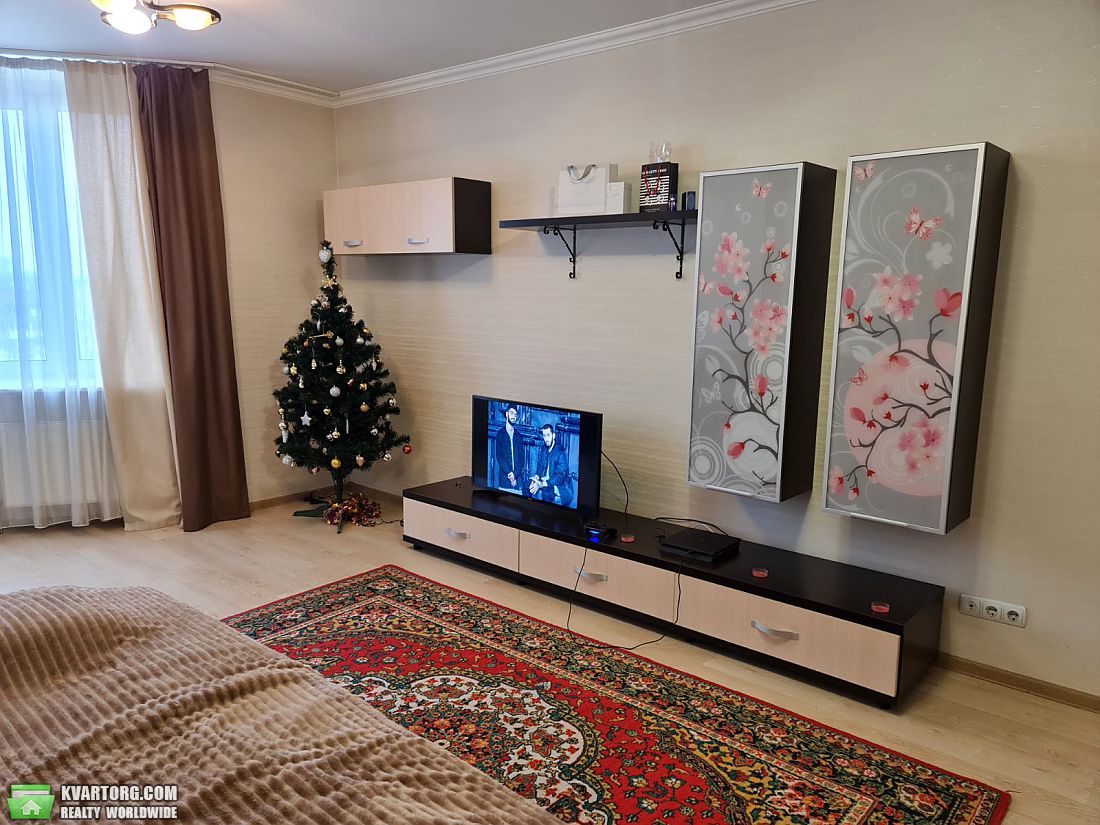 Rent out 1-room apartment. Киев,  Лебедева-Кумача — photo 8