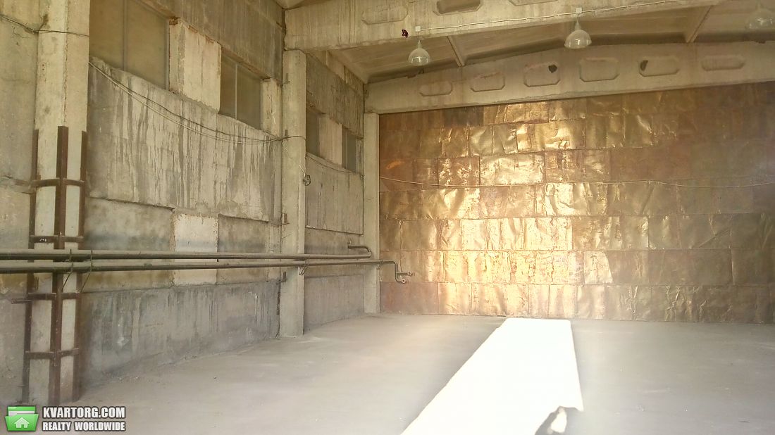 Rent out warehouse. Киев,  Промышленная — photo 1