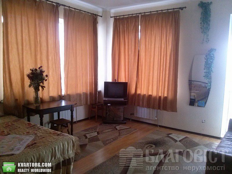 Sell 2-room apartment. Киев,  Срибнокильская — photo 1