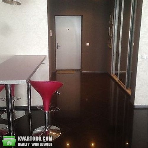 Rent out 1-room apartment. Киев,  Салютная — photo 4