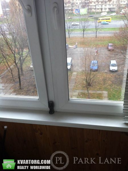 Sell 2-room apartment. Киев,  Братиславская — photo 4