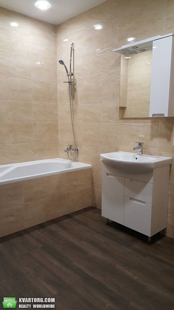 Rent out 2-room apartment. Киев, Михаила Драгоманова ул. — photo 7