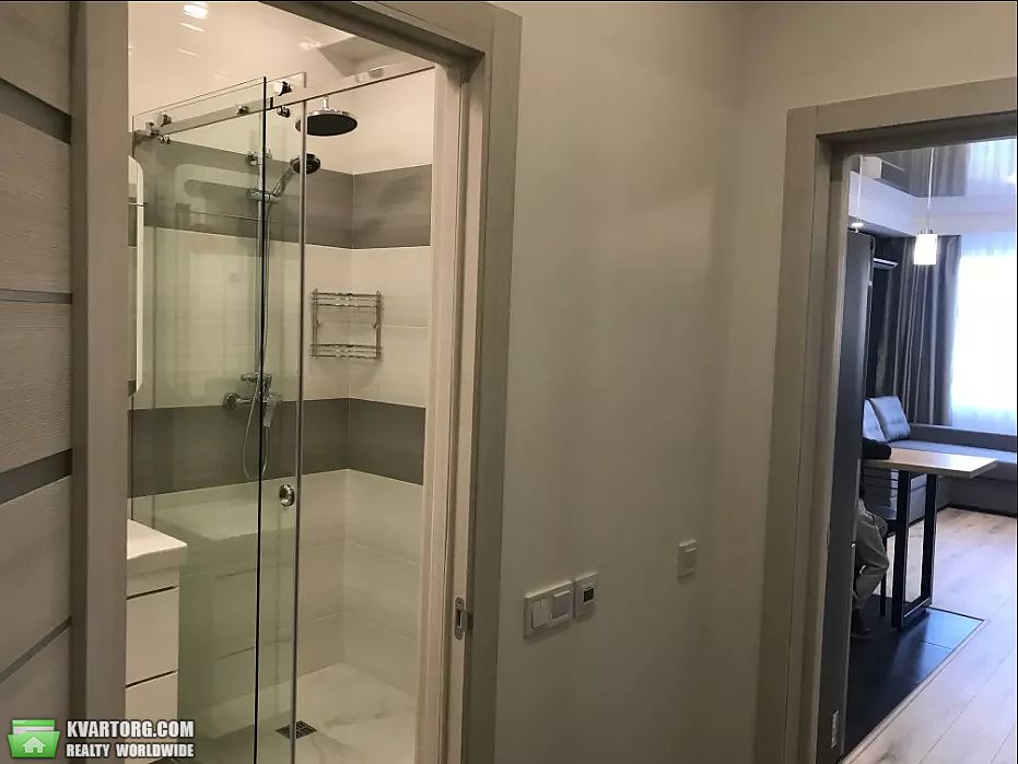 Rent out 1-room apartment. Киев, Дмитрия Луценка — photo 8