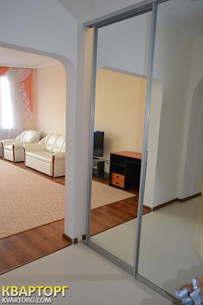 Rent out 2-room apartment. Киев,  Мельникова — photo 8