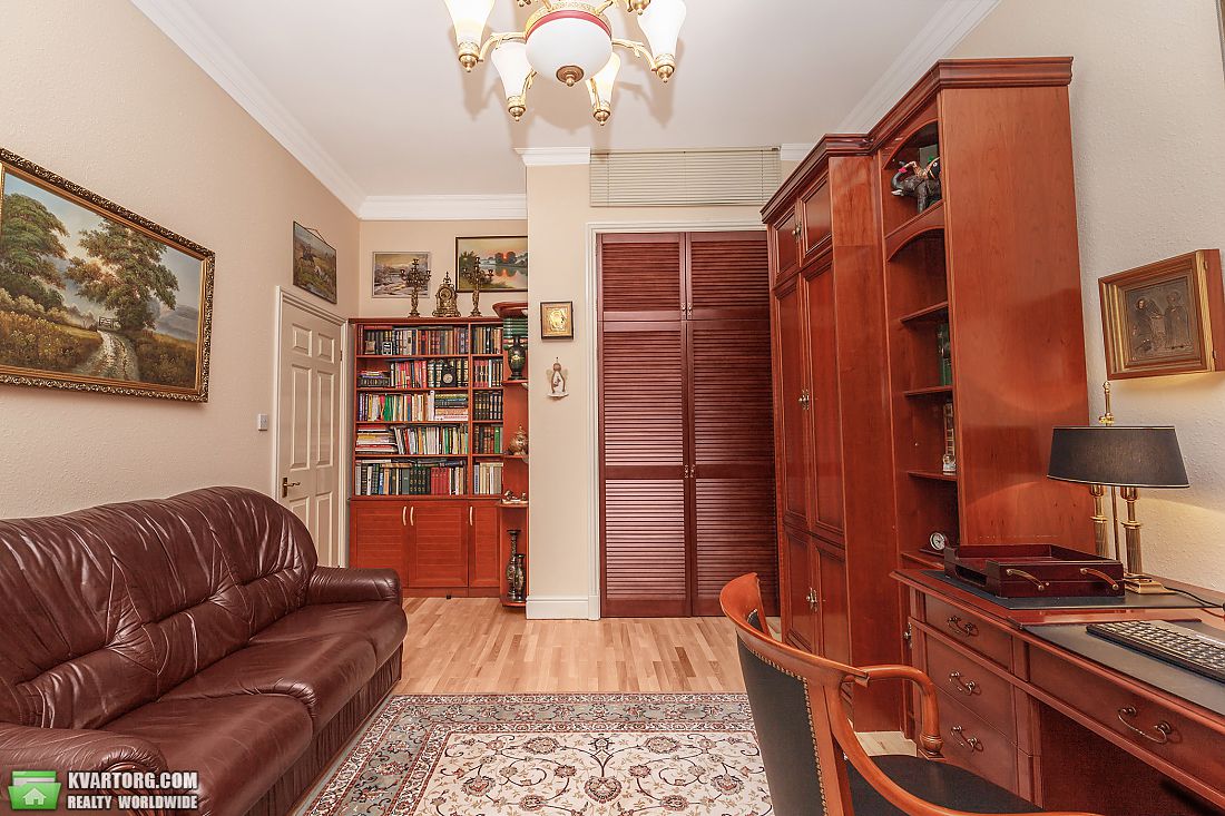 Rent out 3-room apartment. Киев,  Круглоуниверситетская — photo 5