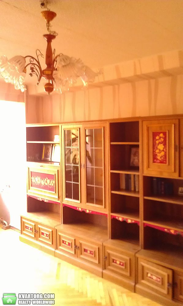 Rent out 2-room apartment. Киев,  Королева — photo 1