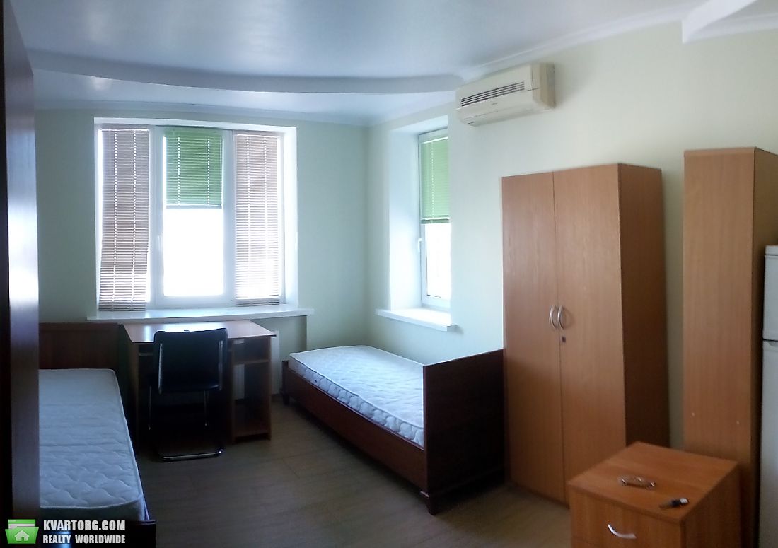 Rent out 1-room apartment. Киев,  Борщаговская — photo 1