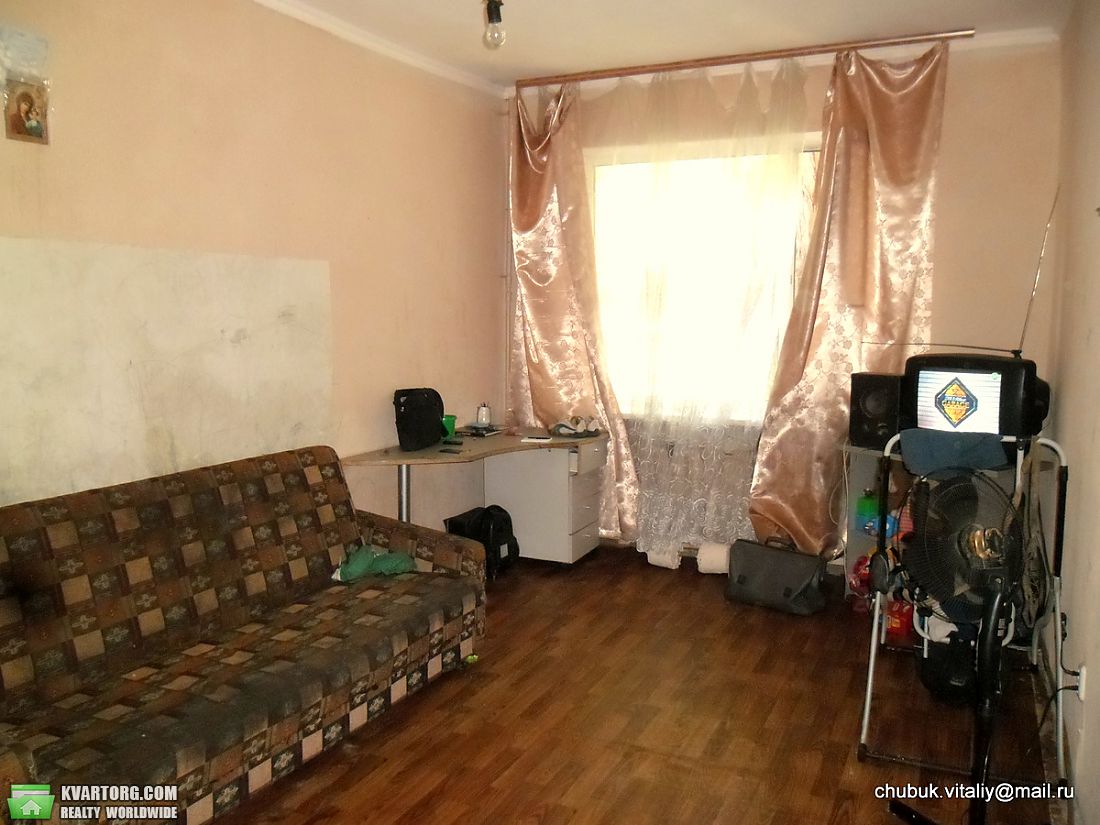 Sell 2-room apartment. Днепропетровск,  Петровского проспект — photo 4