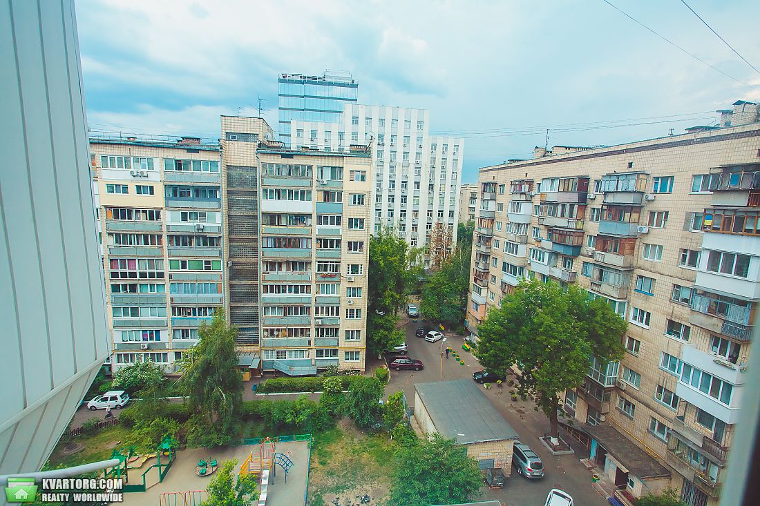 Rent out 2-room apartment. Киев,  Кловский спуск — photo 9